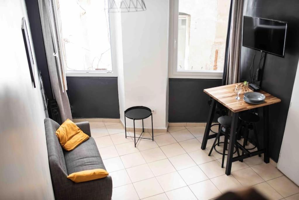 Appartement Tout Equipe Au Coeur Du Vieux Port Marseilles Exterior foto